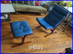 Danish Modern MCM Lounge Chair & Ottoman Ingmar Relling Rare Blue Leather