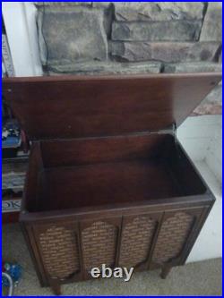 LOCAL PICKUP Rare mid century modern stereo speaker end table antique furniture