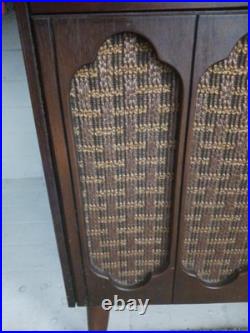 LOCAL PICKUP Rare mid century modern stereo speaker end table antique furniture