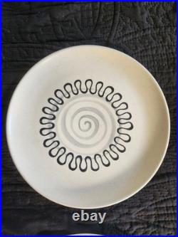 LOT 4 Rare Vintage METLOX POPPYTRAIL Aztec Atomic MCM Dinner Plates 10.25 CA