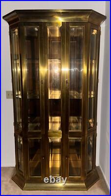 Mastercraft Mid-Century Pristine Condition Brass Vitrine Rare Design
