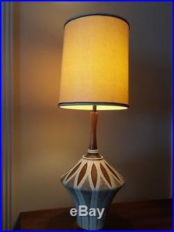 Mid Century Modern RARE Quartite Teak & CeramicTable Lamp