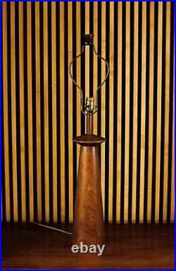 Monumental Gordon & Jane Martz Turned Walnut wood lamp rare mid century modern