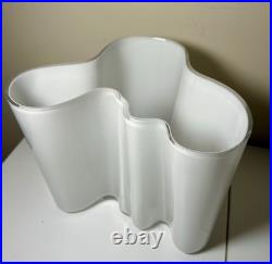 RARE Alvar Aalto 3030 Savoy Vase Large 20cm Opaline White Signed Finland