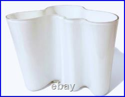 RARE Alvar Aalto 3030 Savoy Vase Large 20cm Opaline White Signed Finland