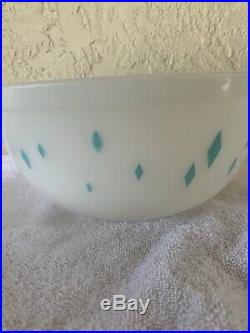 RARE HTF Vintage Pyrex Aqua Turquoise Blue DIAMOND 2 Quart Bowl Late 1950's