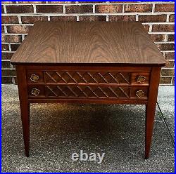 RARE VINTAGE MCM MID CENTURY FORMICA TOP WALNUT END TABLE NIGHTSTAND With DRAWER RARE VINTAGE MCM MID CENTURY FORMICA TOP WALNUT END TABLE NIGHTSTAND With DRAWER