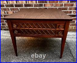 RARE VINTAGE MCM MID CENTURY FORMICA TOP WALNUT END TABLE NIGHTSTAND With DRAWER RARE VINTAGE MCM MID CENTURY FORMICA TOP WALNUT END TABLE NIGHTSTAND With DRAWER