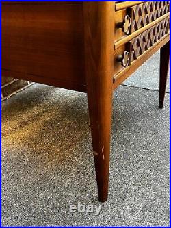 RARE VINTAGE MCM MID CENTURY FORMICA TOP WALNUT END TABLE NIGHTSTAND With DRAWER RARE VINTAGE MCM MID CENTURY FORMICA TOP WALNUT END TABLE NIGHTSTAND With DRAWER