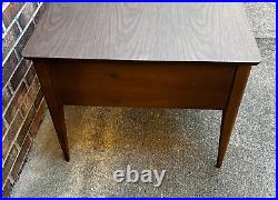 RARE VINTAGE MCM MID CENTURY FORMICA TOP WALNUT END TABLE NIGHTSTAND With DRAWER RARE VINTAGE MCM MID CENTURY FORMICA TOP WALNUT END TABLE NIGHTSTAND With DRAWER