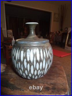 Rare 1960s Mid Century Modern Ahlstrom of California Studio Pottery Covered Jar Rare 1960s Mid Century Modern Ahlstrom of California Studio Pottery Covered Jar