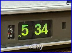 Rare 1970's Clock Eames Space Age Retro Mid Century Modern Am/Fm Radio Mod White