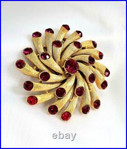 Rare Crown Trifari Brooch Red Rhinestone Jeweled Embers Mid Century Modern EUC