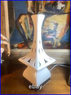 Rare Don Loper MID Century Modern White Ceramic Lamp