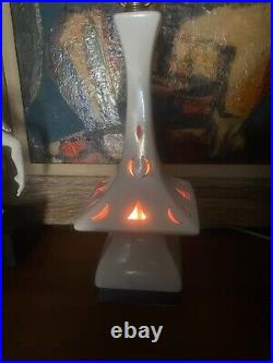 Rare Don Loper MID Century Modern White Ceramic Lamp