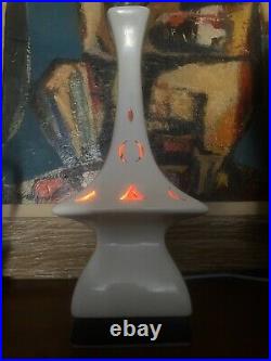 Rare Don Loper MID Century Modern White Ceramic Lamp