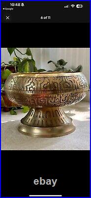 Rare Mid Century MCM Large Brass Footed Bowl, Centerpiece, Amazing Design! Bruta Rare Mid Century MCM Large Brass Footed Bowl, Centerpiece, Amazing Design! Bruta
