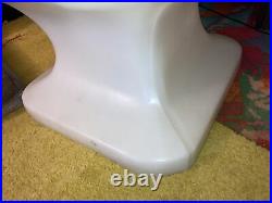 Rare Original 1970s MCM Plastic Hand Chair White Sturdy Full Size 35 Tall