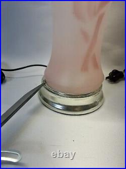 Rare Pair Of Vintage Mid Century Modern Regency Frosted Pink And Table Lamps