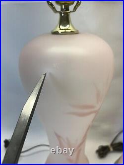 Rare Pair Of Vintage Mid Century Modern Regency Frosted Pink And Table Lamps