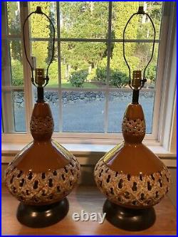 Rare Pair of Vintage Mid-Century Modern Ceramic 3 Way Lamps/Works Of Art
