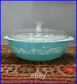 Rare Pyrex Promotional BLOWING LEAVES (#024) Round Lidded Casserole Turquoise