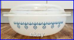 Rare Pyrex Snowflake Blue 024 2 qt round casserole with flat top lid