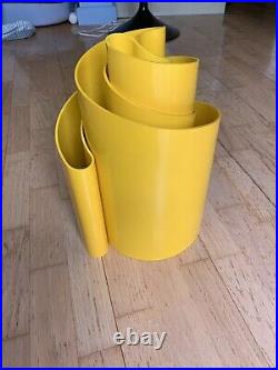 Rare Vintage Heller Giotto Stoppino Deda Yellow Plastic Vase MCM Pair/Set Of 2