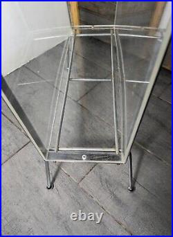 Rare Vintage Lucite Acrylic & Metal Magazine Rack Mid Century Modern Atomic Rare Vintage Lucite Acrylic & Metal Magazine Rack Mid Century Modern Atomic
