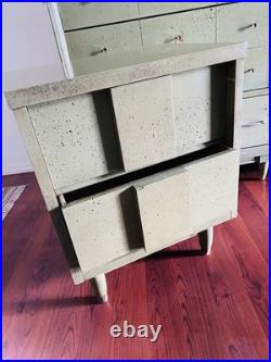 Rare Vintage Mid Century Modern 5-Piece Set By Sieling Modern 905 Spatter