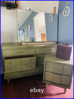 Rare Vintage Mid Century Modern 5-Piece Set By Sieling Modern 905 Spatter