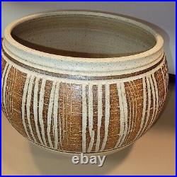 Rare Vintage Signed Wishon Harrell Mid Century Modern Stoneware Bowl Incised