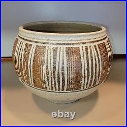 Rare Vintage Signed Wishon Harrell Mid Century Modern Stoneware Bowl Incised