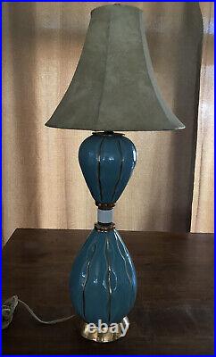 Rare vintage mid century modern table lamp, with Rare GE rotary center switch