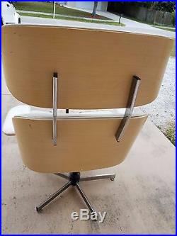 Signed PLYCRAFT White Leather Eames Style Lounge Chair Ottoman RARE Blonde Wood