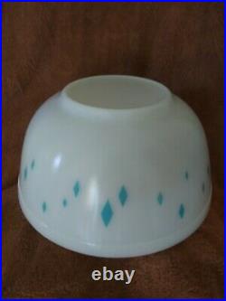 Unmarked Pyrex Mixing Dainty Maid, Turquoise Diamond Pattern, Rare, rare