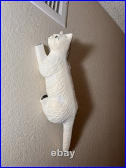 Vintage RARE WHITE CAMARK Pottery 16 Climbing wall Cat Mid-Century modern